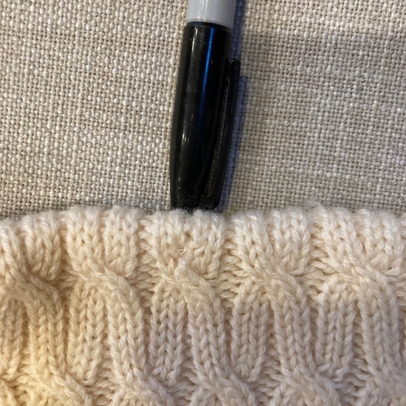 GAP Wool Sweater - Picture 15 of 16